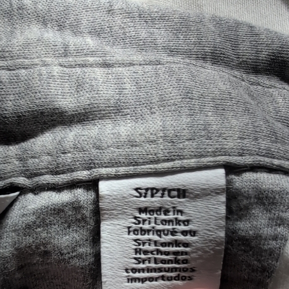 Calving Klein Men's Gray and Navy Colorblock Polo Shirt - Picture 6 of 6